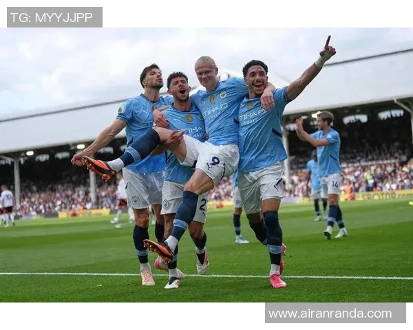 爱笑的足球球星们:他们用笑容征服赛场与球迷的心